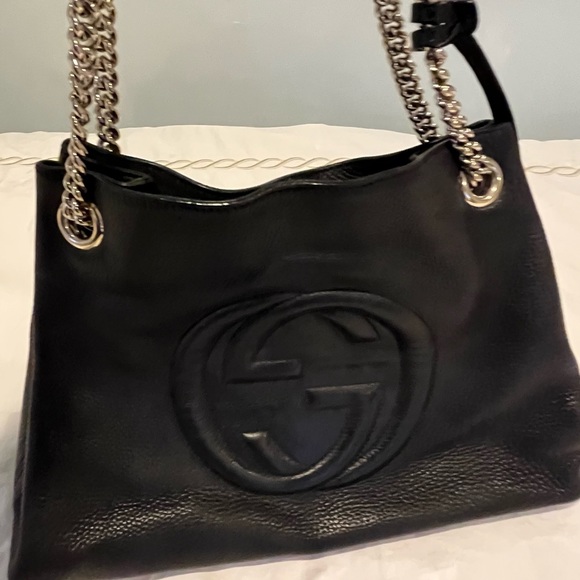 Chain Authentic Gucci Handbag - Picture 2 of 4